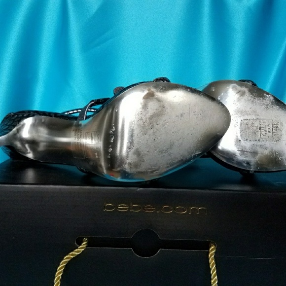 Bebe Marlenee T-STRAP Tubular Sandals - Picture 3 of 7